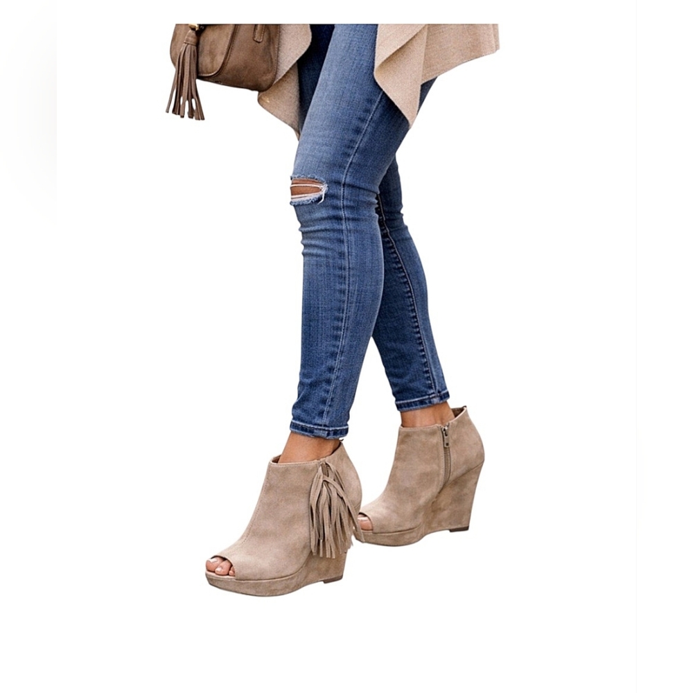 Breckelles Tan Fringe Peep-Toe Wedges